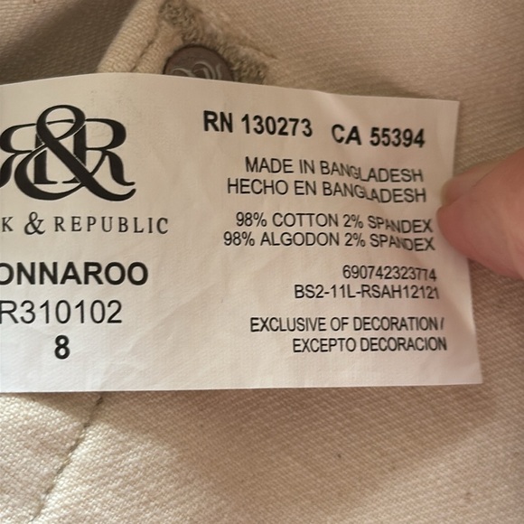 Rock & Republic Cream Denim Shorts size 8 - Picture 4 of 4